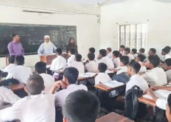 Comilla Crime News - MP Monirul Haque Chowdhury visited a school in Comilla and took classes himself