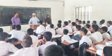Comilla Crime News - MP Monirul Haque Chowdhury visited a school in Comilla and took classes himself