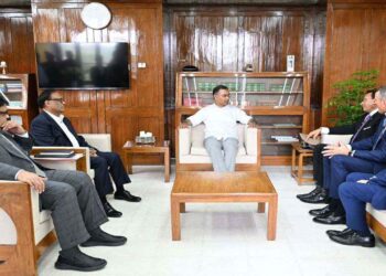 Prime Minister calls on Banglalink to reduce internet prices and ensure affordable smartphones