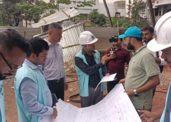 কুমিল্লা নগরীতে উন্নয়ন কতৃপক্ষের অভিযান: ১৫ ভবন পরিদর্শন, বন্ধের নির্দেশ ৮ ভবনের নির্মাণকাজ