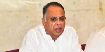 জ্বালানি সরবরাহ স্বাভাবিক হচ্ছে: মন্ত্রী ইকবাল হাসান মাহমুদ টুকু